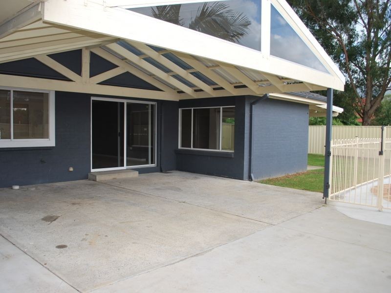 13 Bovard Court, Horsley NSW 2530