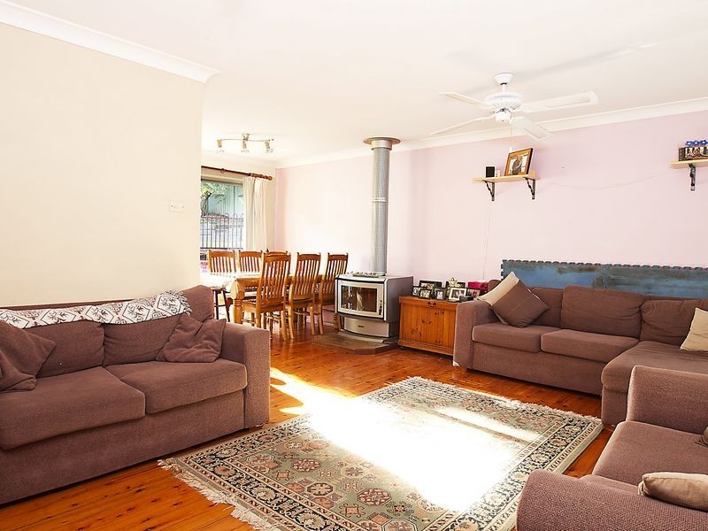 10 Kathryn Street, Kanahooka NSW 2530