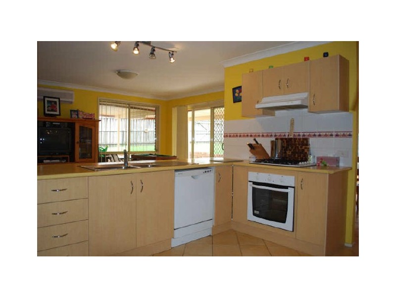 18 Glengarry Way, Horsley NSW 2530