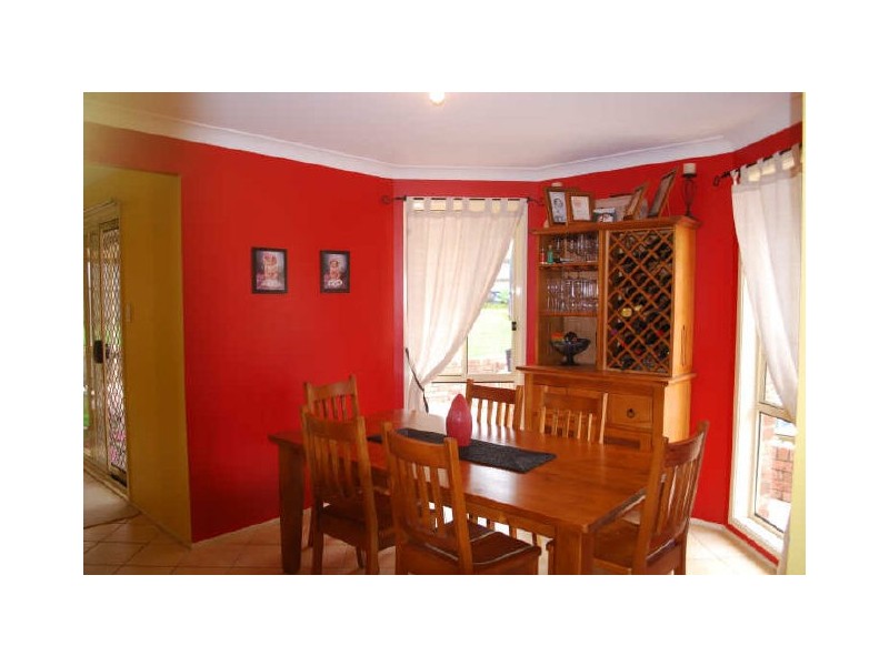 18 Glengarry Way, Horsley NSW 2530