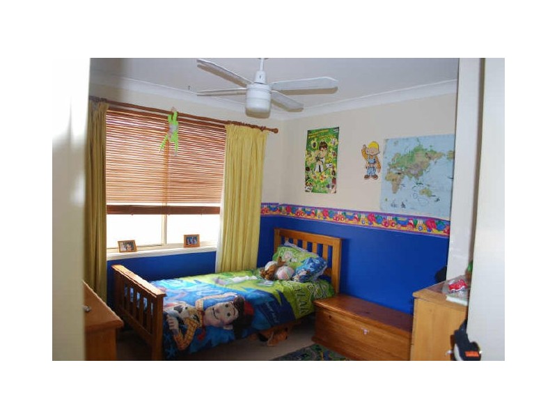 18 Glengarry Way, Horsley NSW 2530