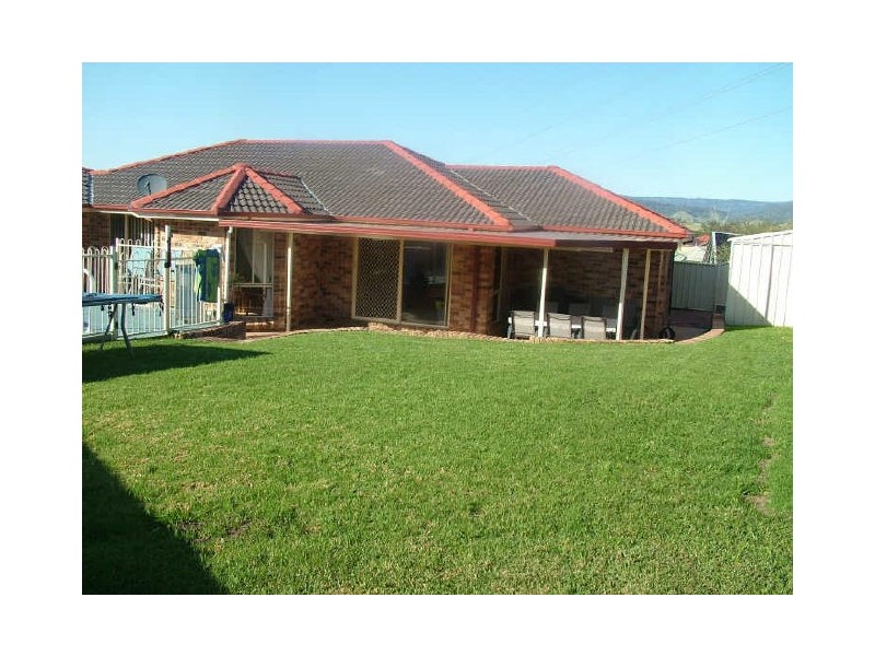 18 Glengarry Way, Horsley NSW 2530