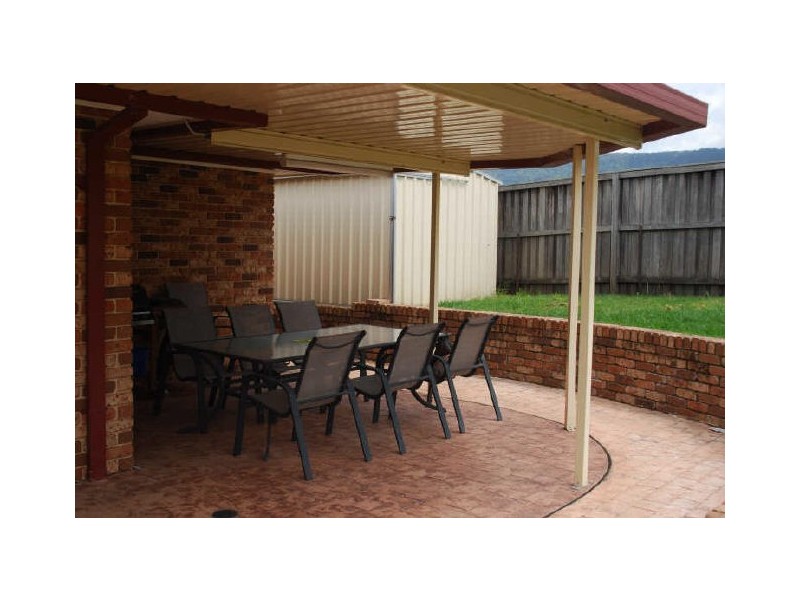 18 Glengarry Way, Horsley NSW 2530