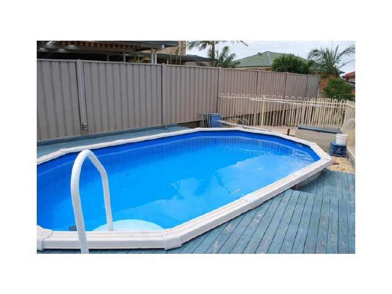 18 Glengarry Way, Horsley NSW 2530