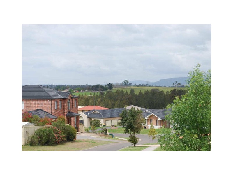 18 Glengarry Way, Horsley NSW 2530