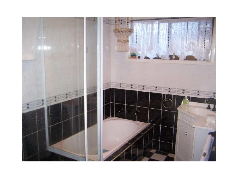 31 Myee Street, Kanahooka NSW 2530