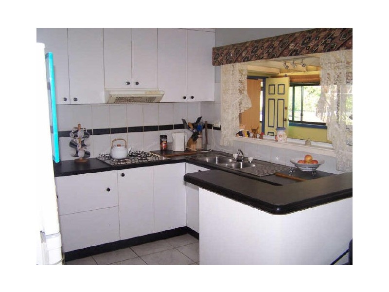 31 Myee Street, Kanahooka NSW 2530