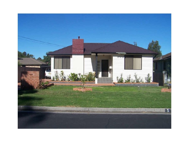 5 Massey Street, Berkeley NSW 2506