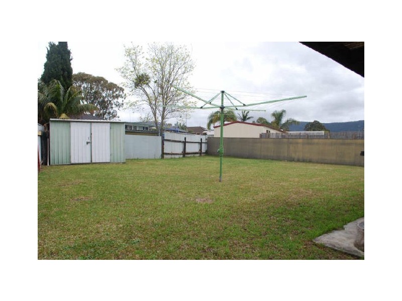 15 Parkdale Avenue, Horsley NSW 2530