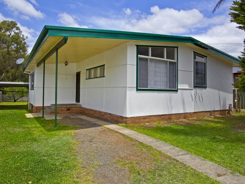 7 Mallee Street, Albion Park Rail NSW 2527