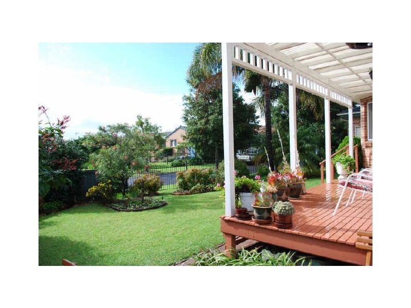 2 Ashmore Crescent, Kanahooka NSW 2530