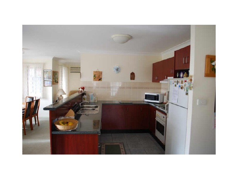 2 Ashmore Crescent, Kanahooka NSW 2530