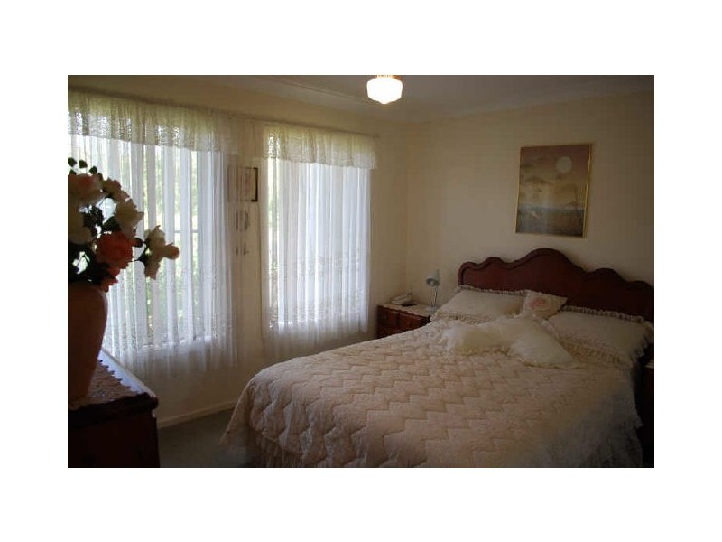 2 Ashmore Crescent, Kanahooka NSW 2530