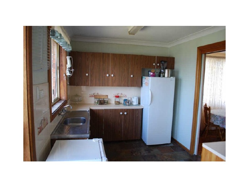 9 Inglebar Crescent, Koonawarra NSW 2530