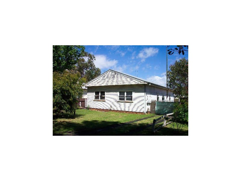 4d Shellharbour Road, Lake Illawarra NSW 2528