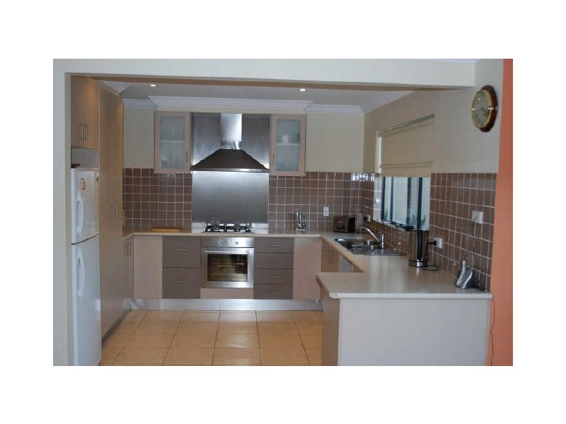 37 Campaspe Circuit, Albion Park NSW 2527