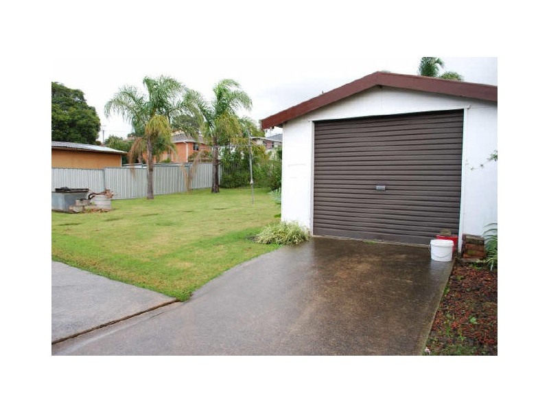 42 Kundle Street, Dapto NSW 2530