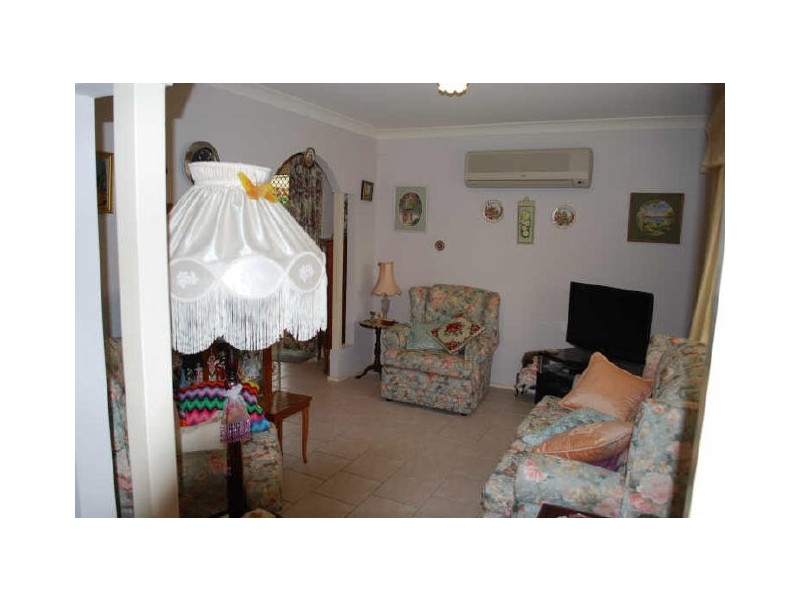 12 Amanda Place, Horsley NSW 2530