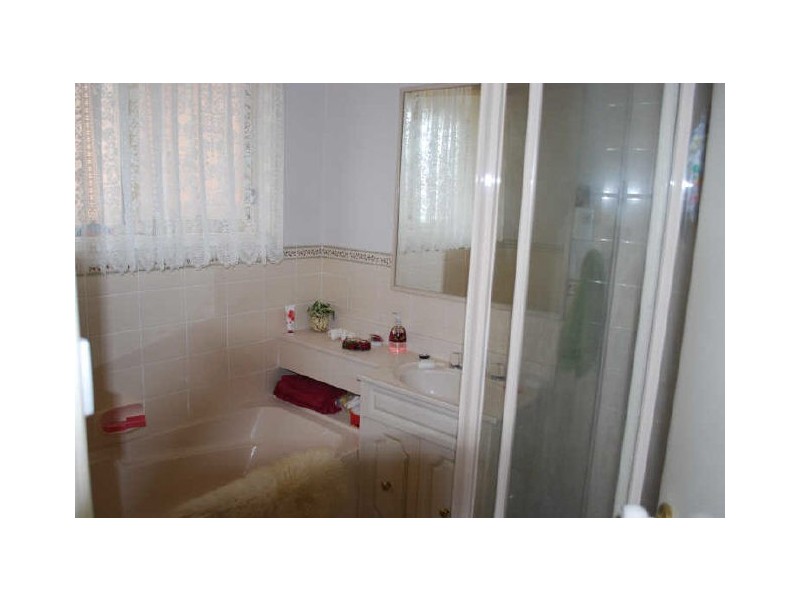 12 Amanda Place, Horsley NSW 2530