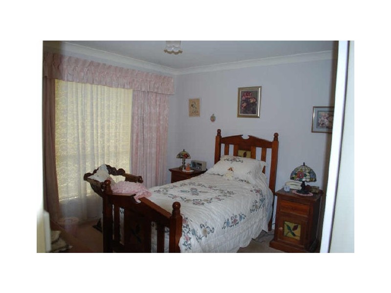 12 Amanda Place, Horsley NSW 2530