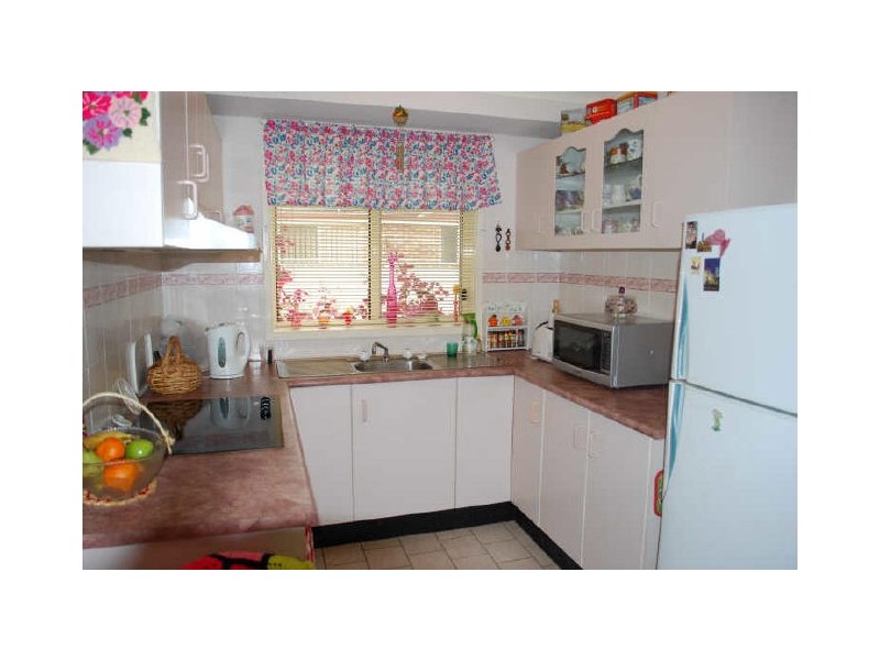 12 Amanda Place, Horsley NSW 2530