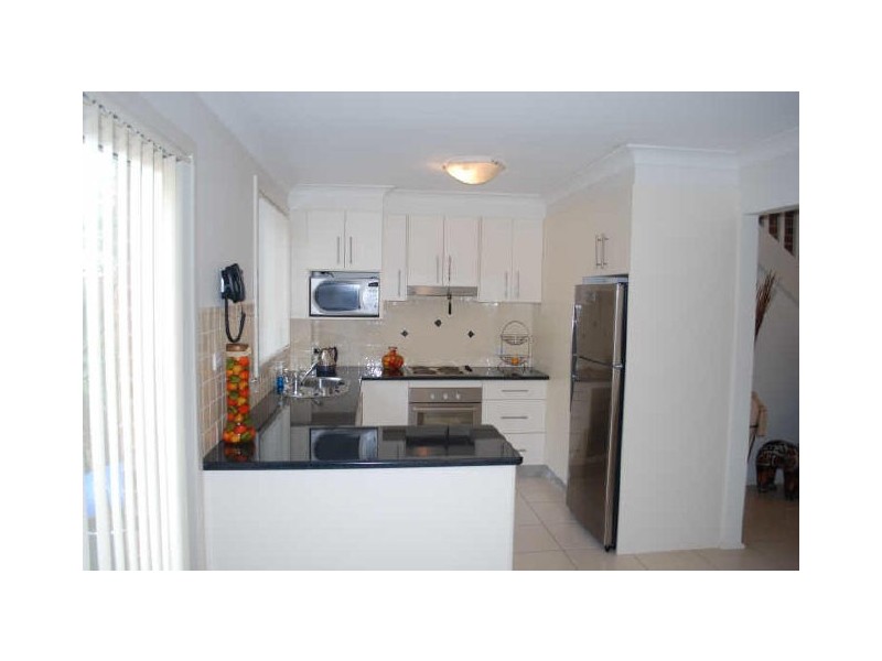 4/10-12 Bateman Avenue, Albion Park Rail NSW 2527