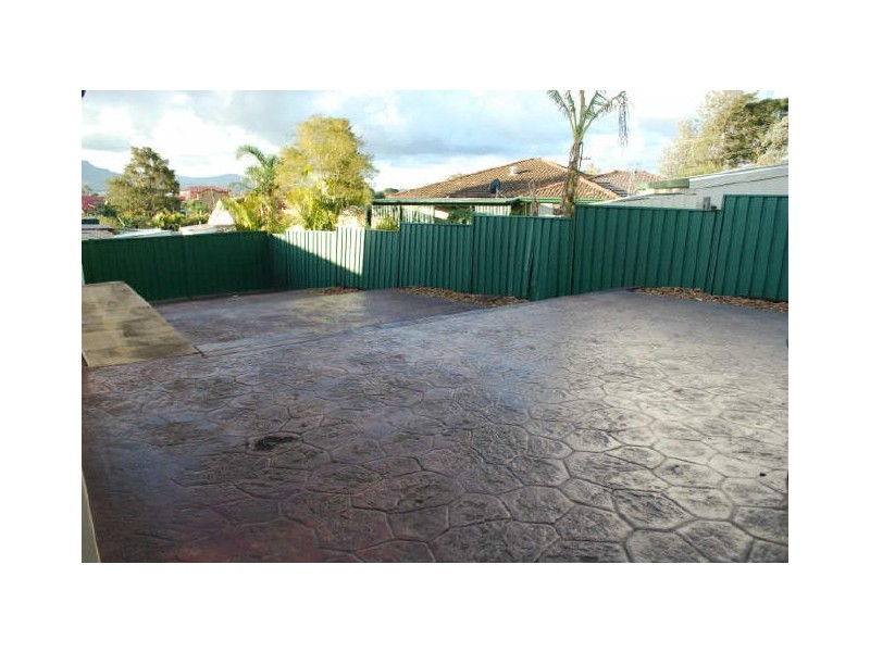 241 Princes Highway, Dapto NSW 2530