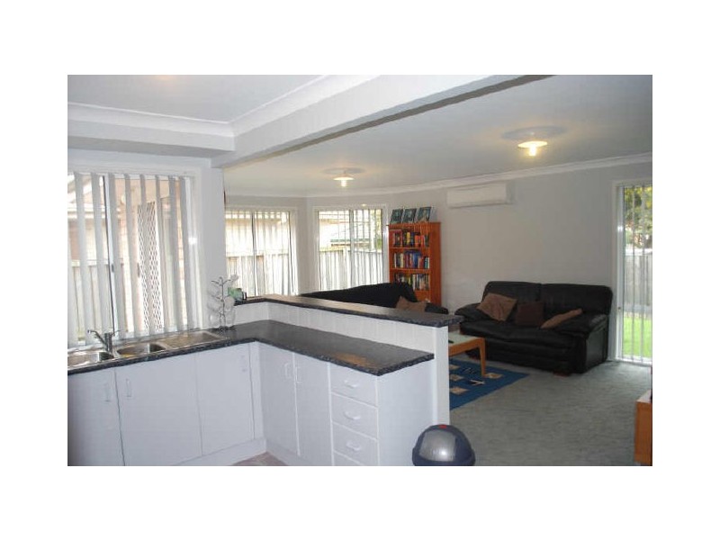 11 Robins Creek Drive, Horsley NSW 2530