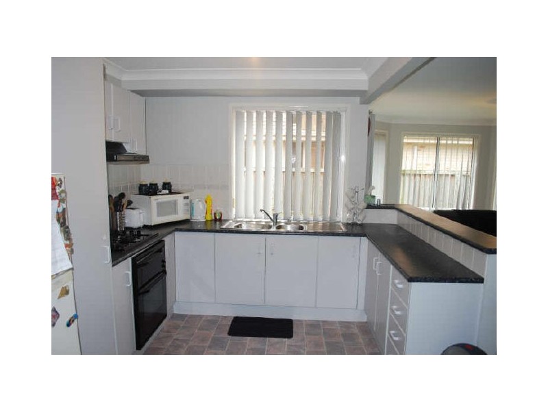 11 Robins Creek Drive, Horsley NSW 2530