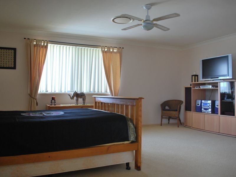 5 Woodside Circuit, Horsley NSW 2530
