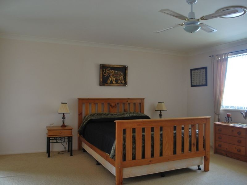 5 Woodside Circuit, Horsley NSW 2530