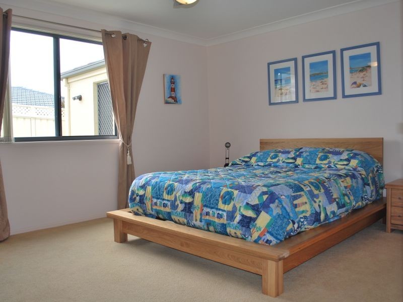5 Woodside Circuit, Horsley NSW 2530