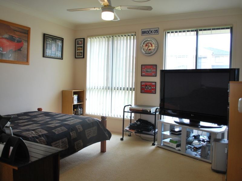 5 Woodside Circuit, Horsley NSW 2530
