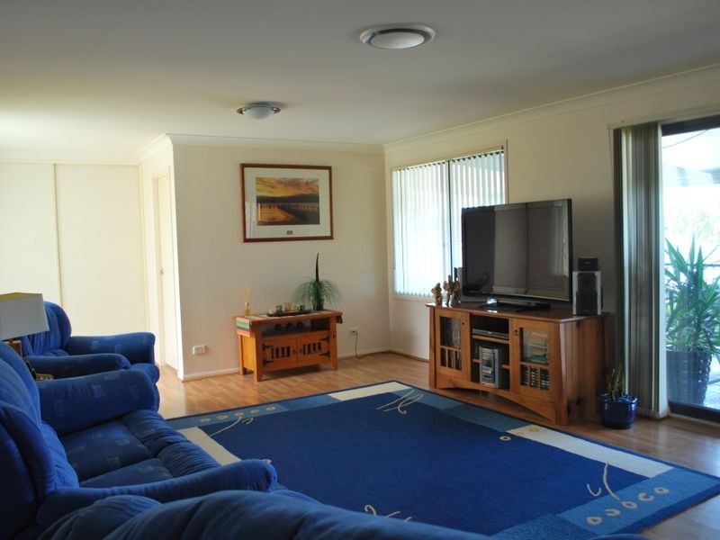 5 Woodside Circuit, Horsley NSW 2530