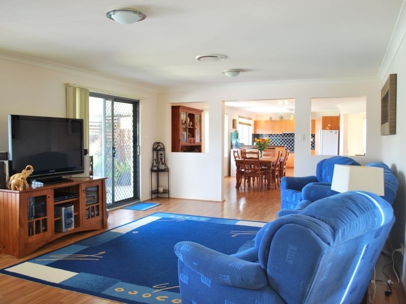 5 Woodside Circuit, Horsley NSW 2530