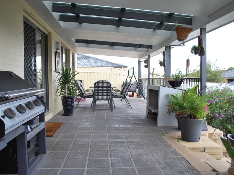 5 Woodside Circuit, Horsley NSW 2530