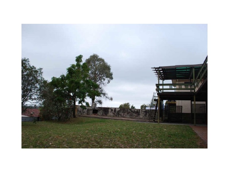 60 Edgeworth Avenue, Kanahooka NSW 2530