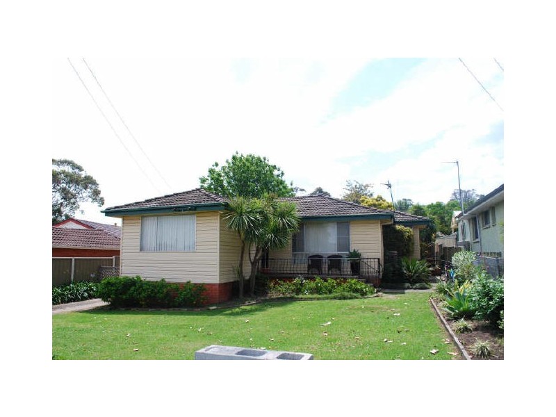 38 Blakemore Avenue, Kanahooka NSW 2530