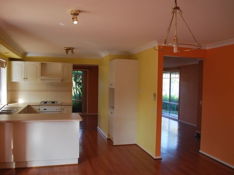 8 Greywood Place, Horsley NSW 2530