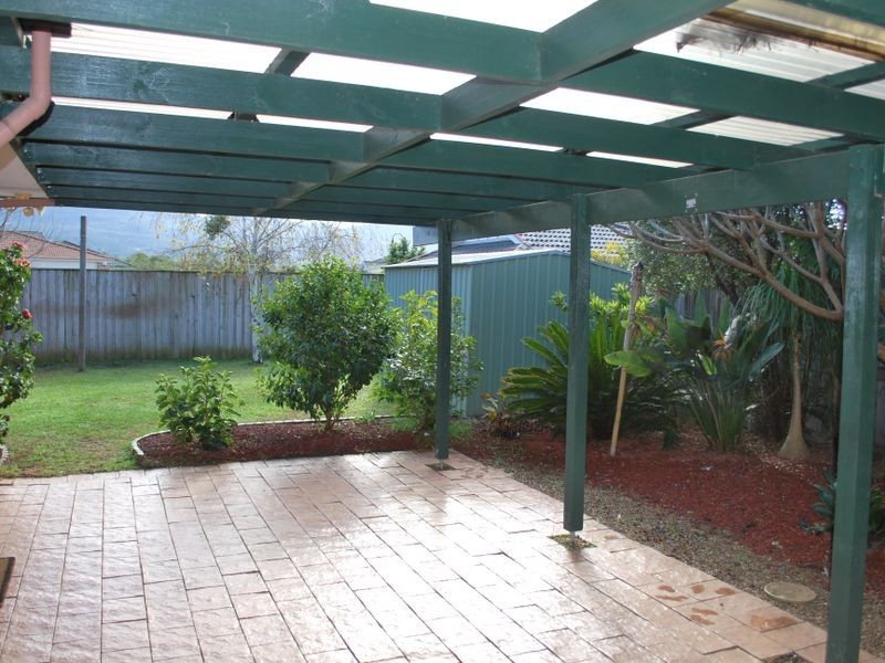 8 Greywood Place, Horsley NSW 2530