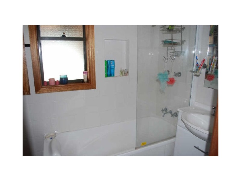 9 Karingal Avenue, Koonawarra NSW 2530