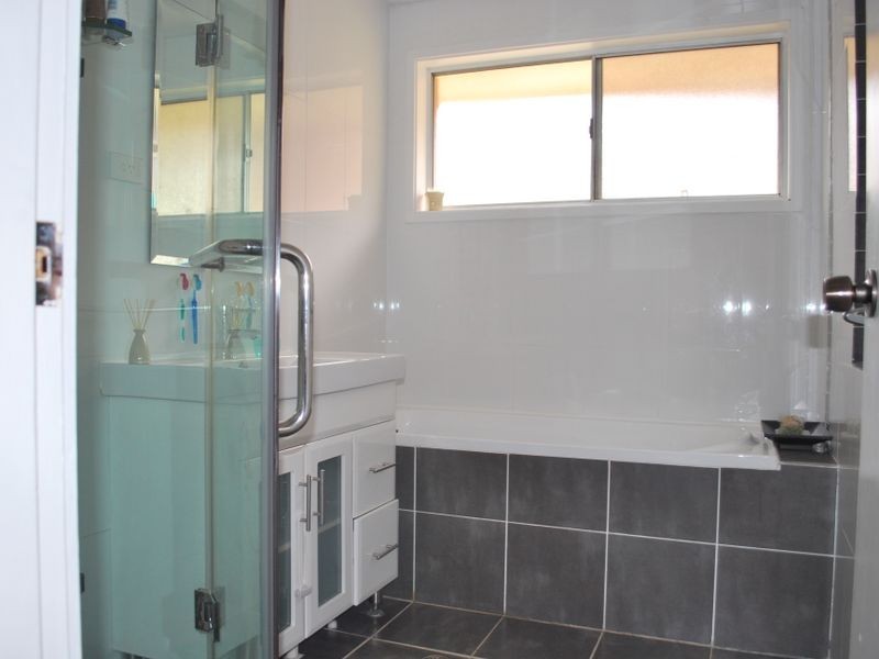 5 Swain Crescent, Dapto NSW 2530