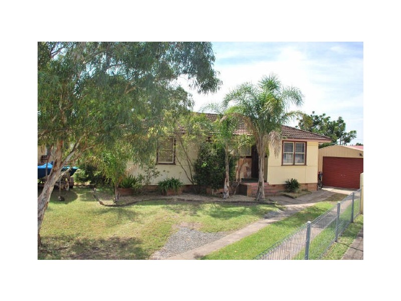 39 Eleebana Crescent, Koonawarra NSW 2530