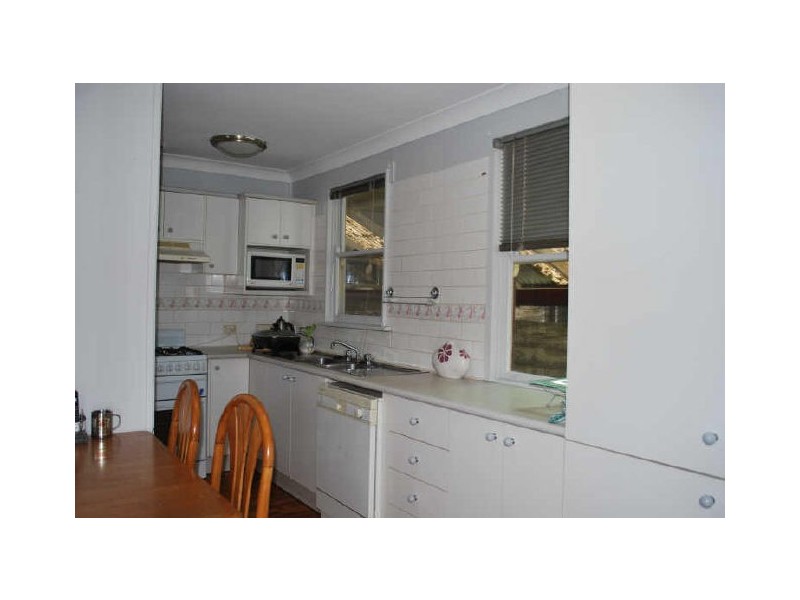 39 Eleebana Crescent, Koonawarra NSW 2530