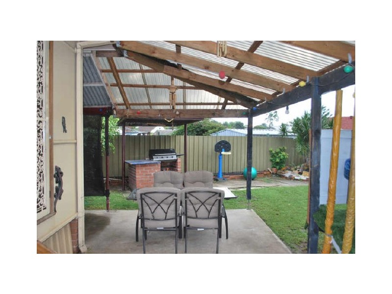 39 Eleebana Crescent, Koonawarra NSW 2530