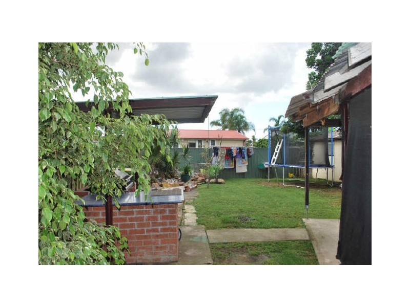 39 Eleebana Crescent, Koonawarra NSW 2530