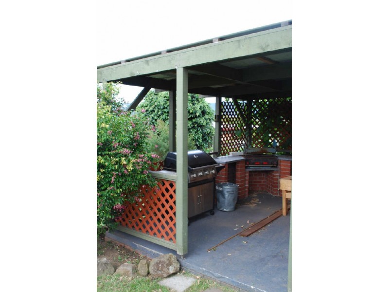 16 Tarana Avenue, Kanahooka NSW 2530