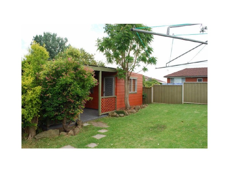 16 Tarana Avenue, Kanahooka NSW 2530