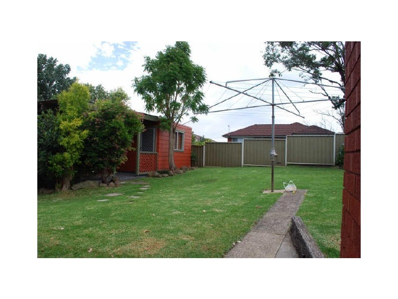16 Tarana Avenue, Kanahooka NSW 2530