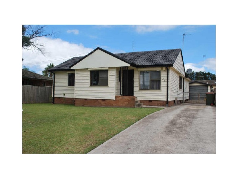 27 Caloola Avenue, Koonawarra NSW 2530